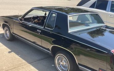 Oldsmobile-cutlass-1986-black-1