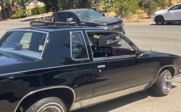 Oldsmobile-cutlass-1986-black-2