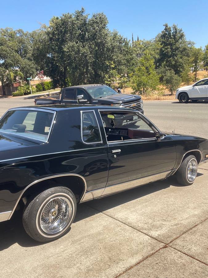 Oldsmobile-cutlass-1986-black-2