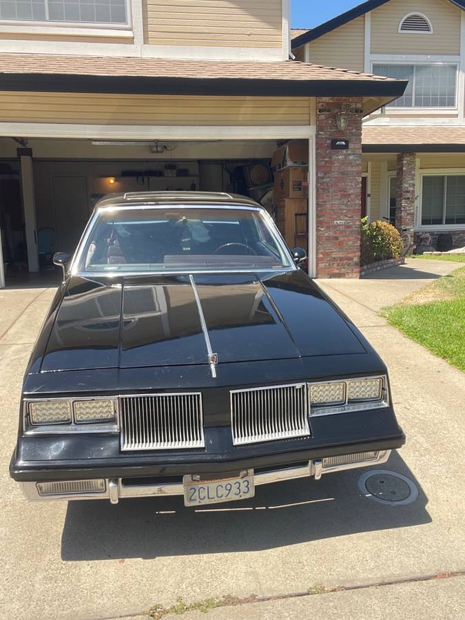 Oldsmobile-cutlass-1986-black