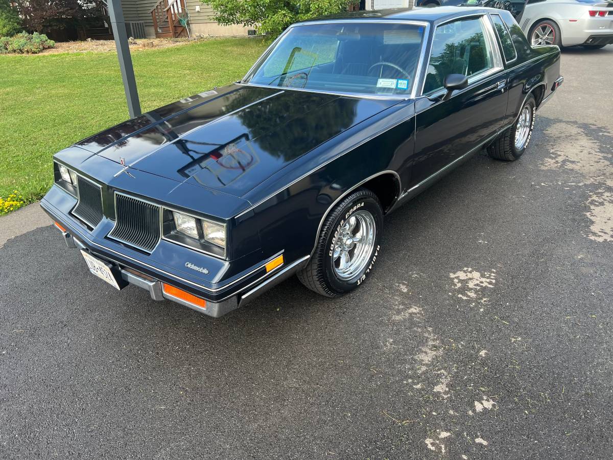 Oldsmobile-cutlass-1986-blue