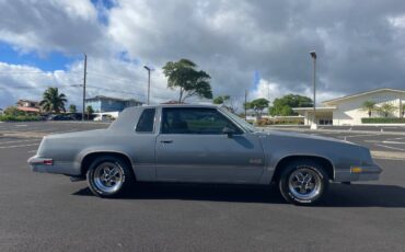 Oldsmobile-cutlass-442-1985-4