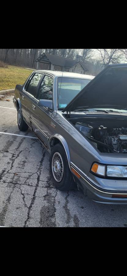 Oldsmobile-cutlass-ciera-1988-green-1