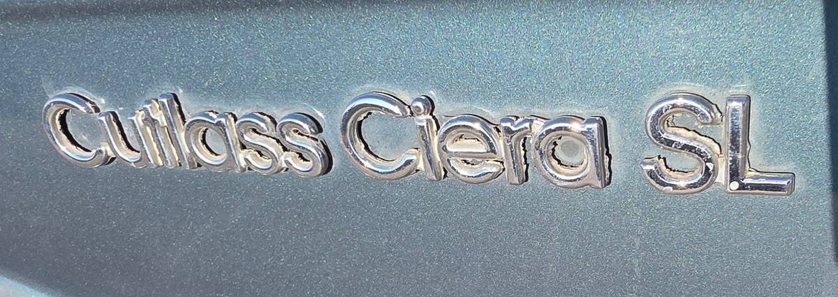 Oldsmobile-cutlass-ciera-1995-grey-18