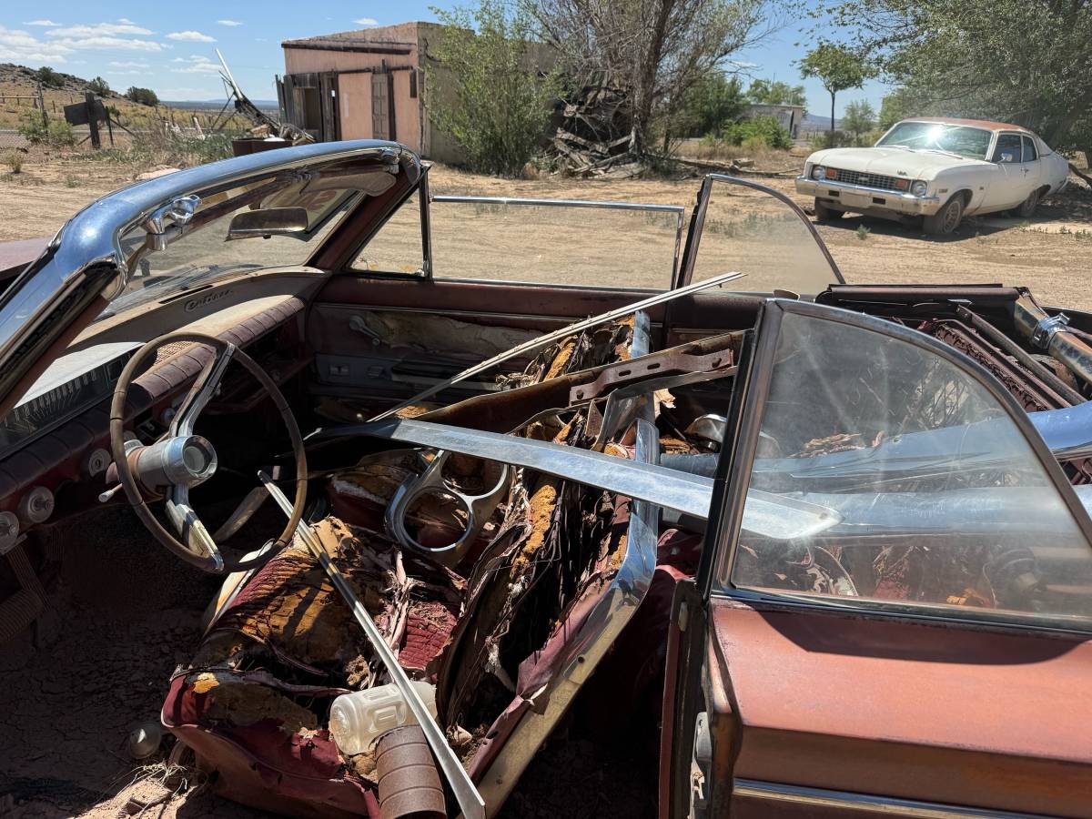 Oldsmobile-cutlass-convertible-1962-brown-3