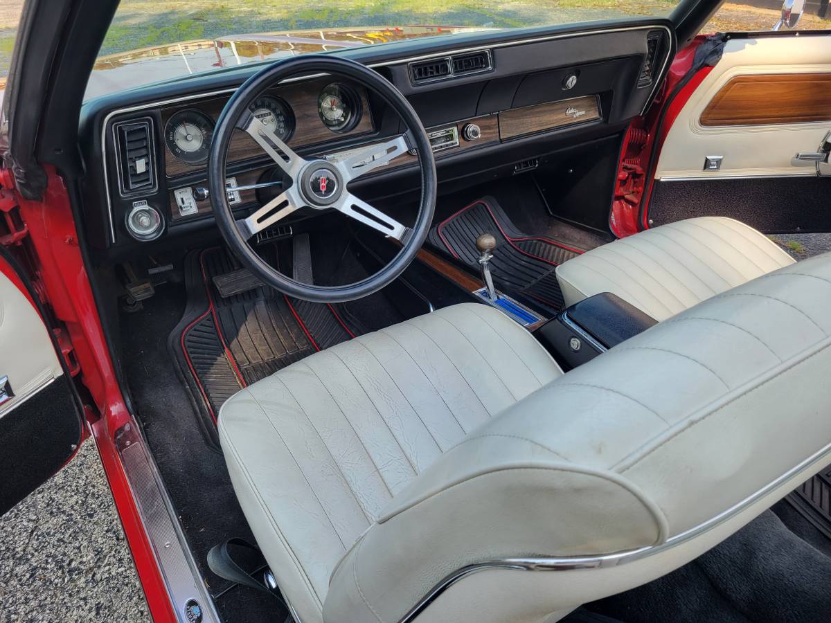 Oldsmobile-cutlass-convertible-1972-red-15