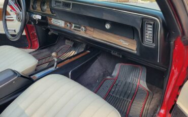 Oldsmobile-cutlass-convertible-1972-red-17