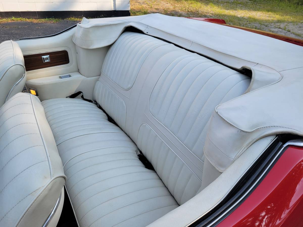 Oldsmobile-cutlass-convertible-1972-red-18