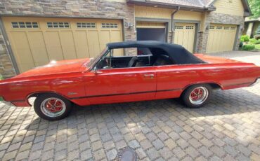 Oldsmobile-cutlass-diesel-1965-red-1