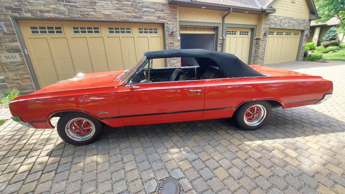 Oldsmobile-cutlass-diesel-1965-red-1