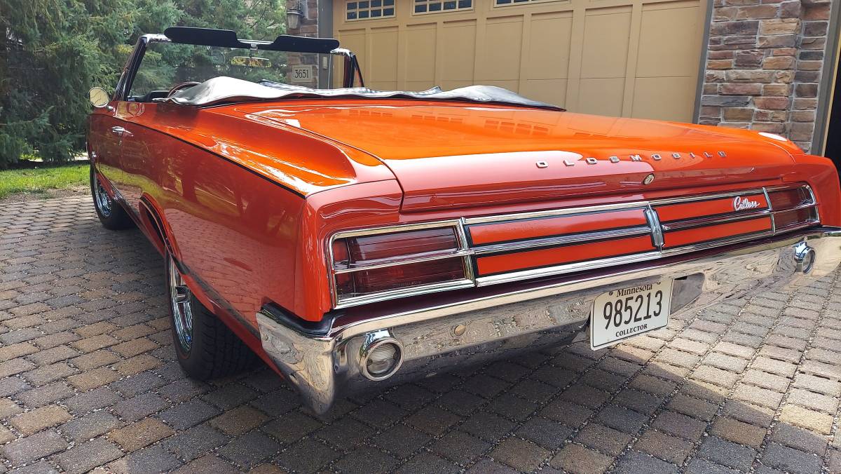 Oldsmobile-cutlass-diesel-1965-red-10