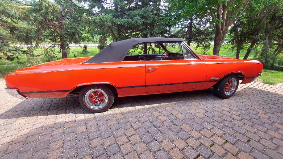 Oldsmobile-cutlass-diesel-1965-red-2