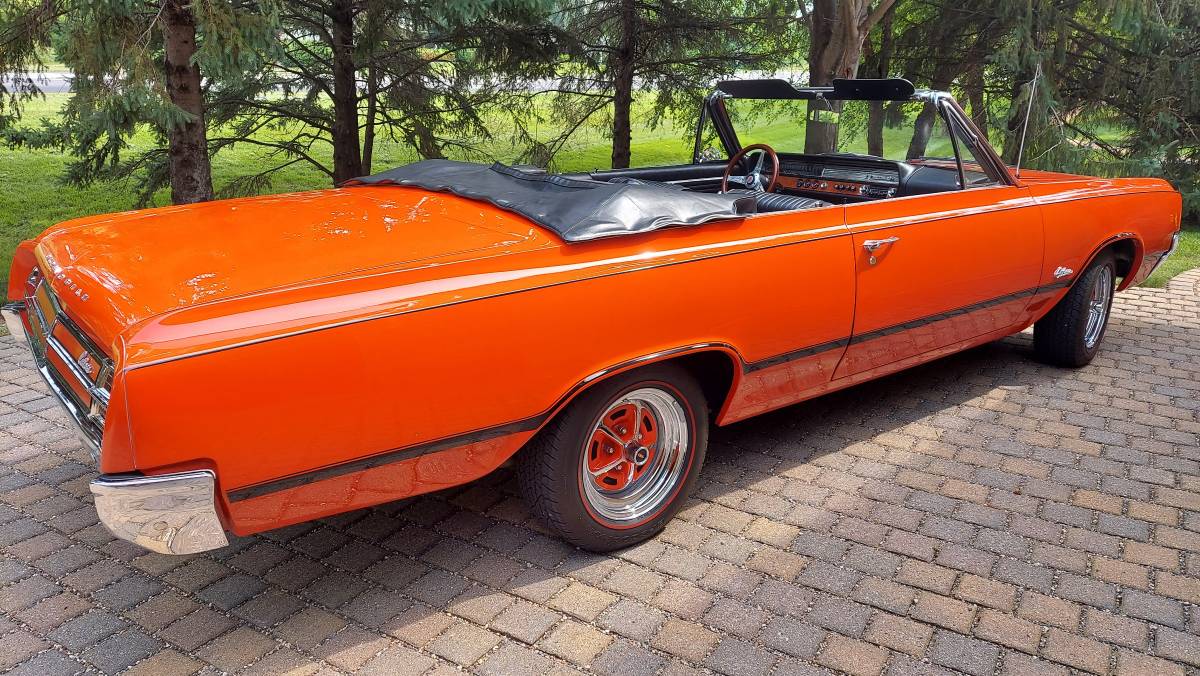 Oldsmobile-cutlass-diesel-1965-red-3