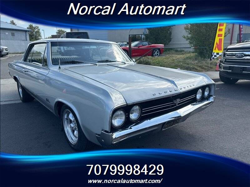 Oldsmobile-cutlass-f85-1964-silver-3