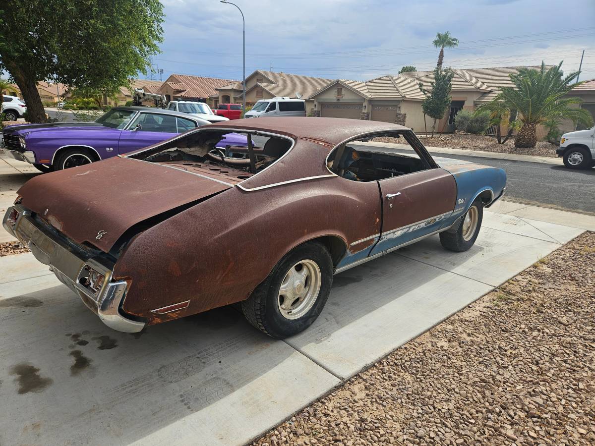 Oldsmobile-cutlass-s-1972-blue-13