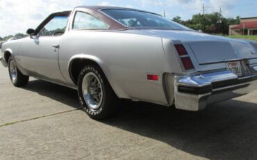 Oldsmobile-cutlass-s-1976-silver-11