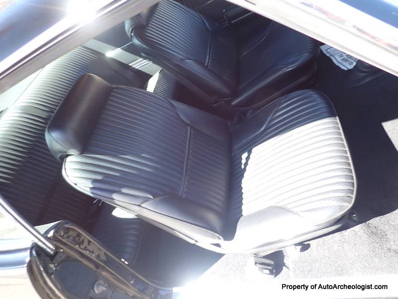 Oldsmobile-cutlass-s-holiday-coupe-w31-1969-black-15