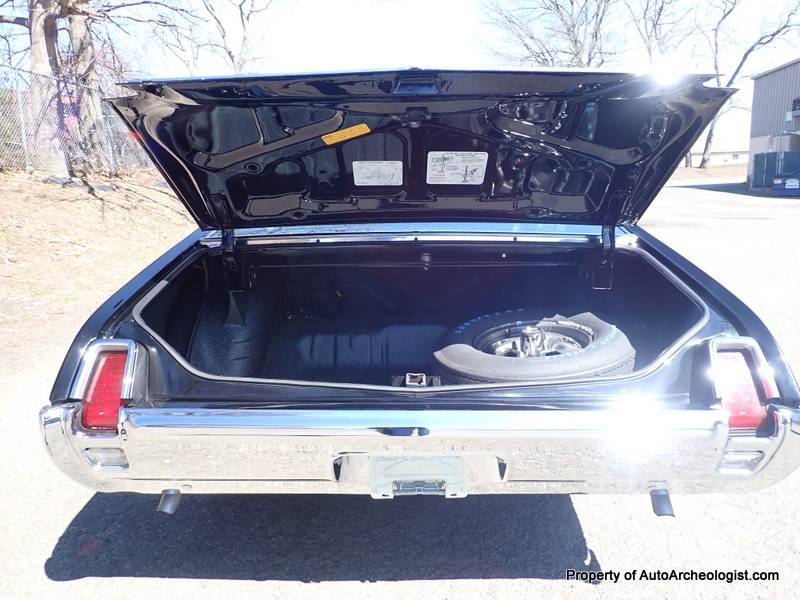 Oldsmobile-cutlass-s-holiday-coupe-w31-1969-black-16