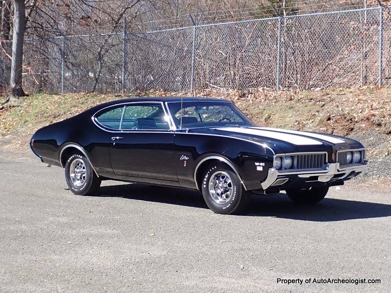 Oldsmobile-cutlass-s-holiday-coupe-w31-1969-black