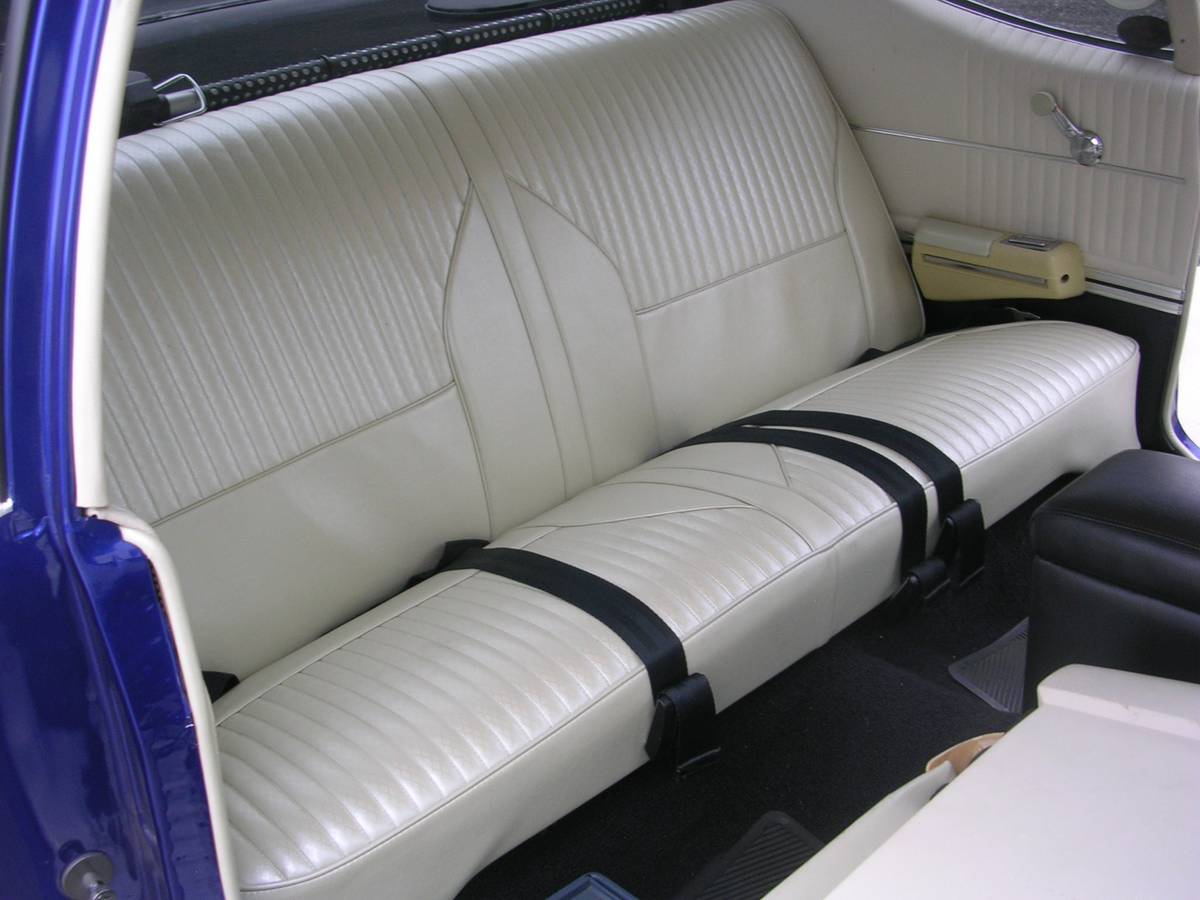 Oldsmobile-cutlass-supreme-1968-blue-17