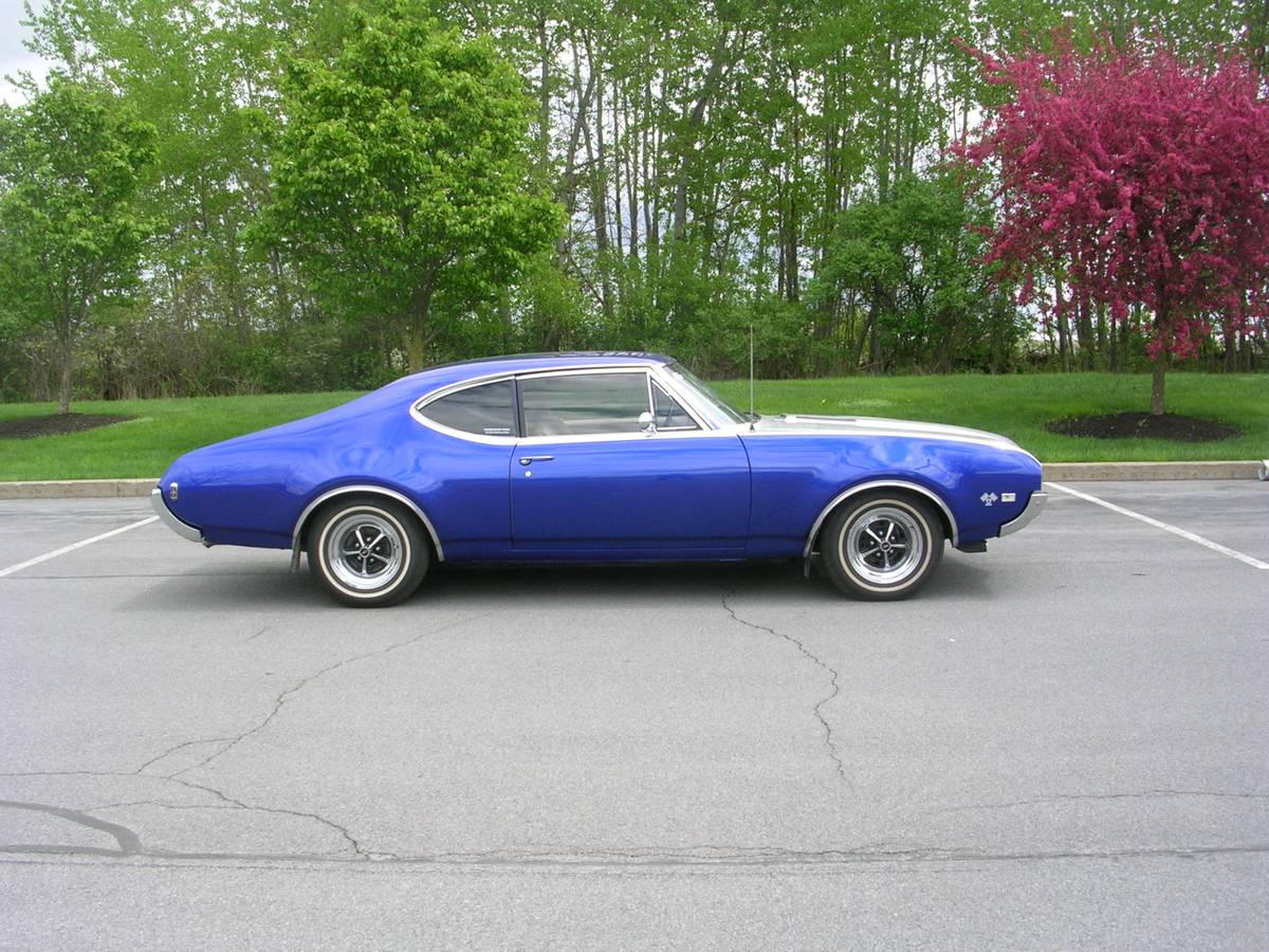 Oldsmobile-cutlass-supreme-1968-blue-5