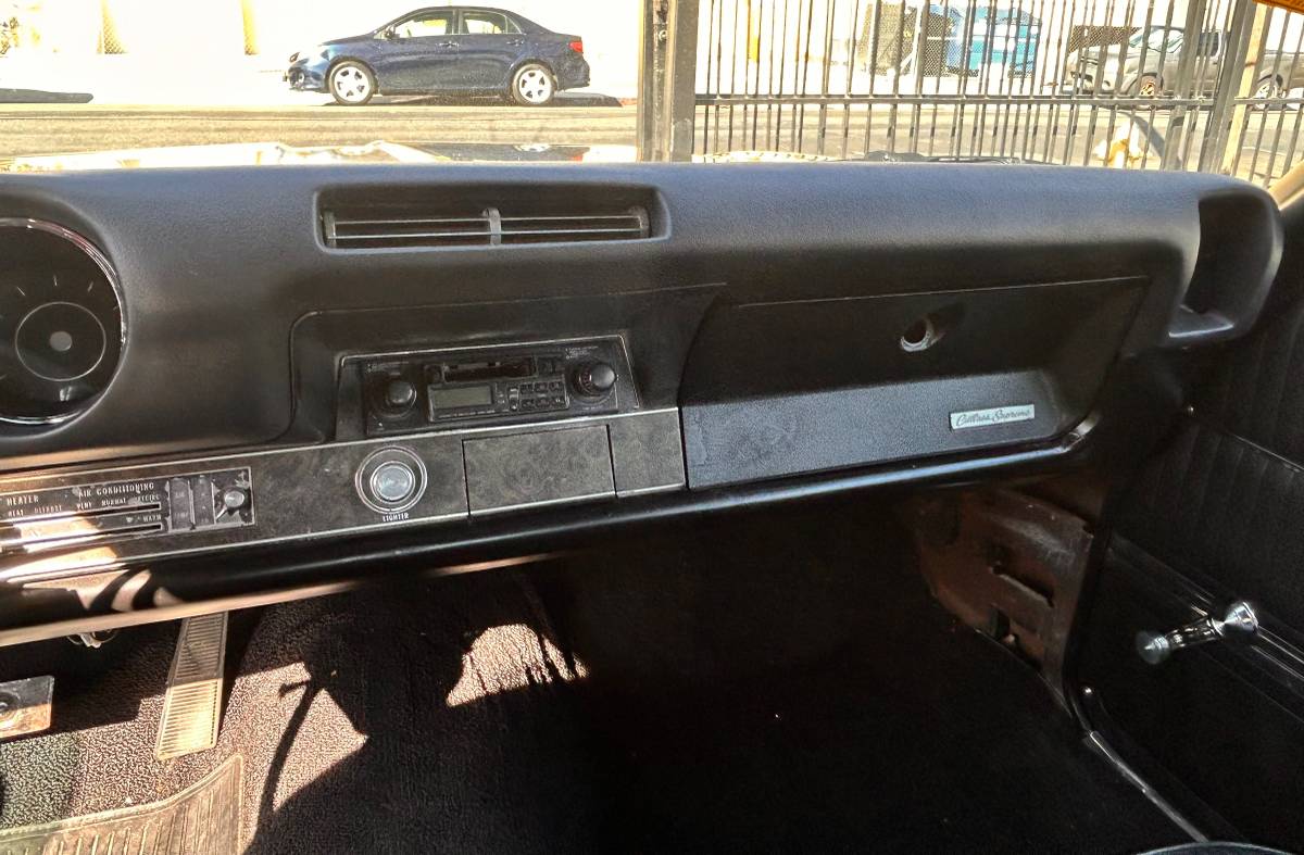 Oldsmobile-cutlass-supreme-1973-brown-18