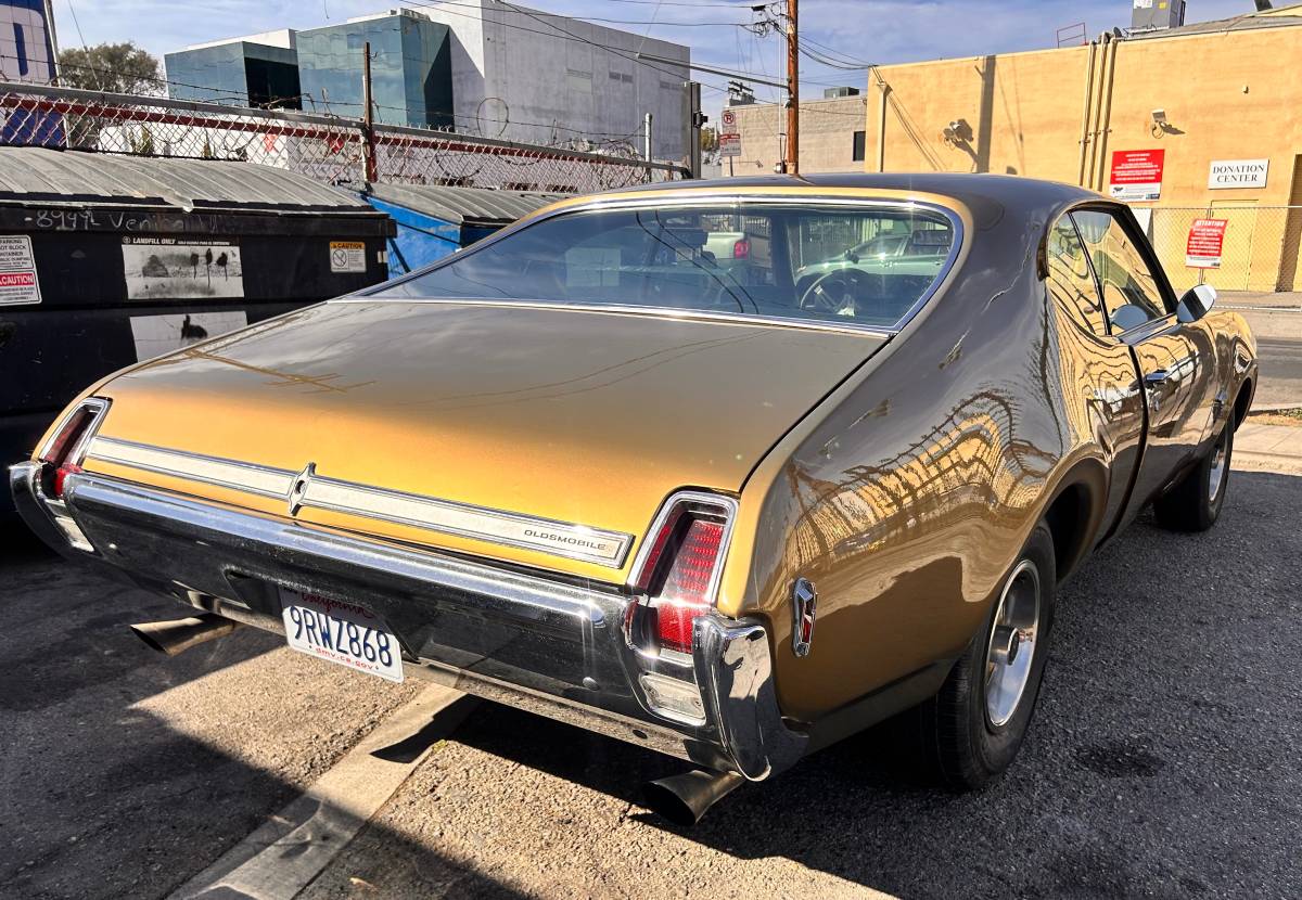 Oldsmobile-cutlass-supreme-1973-brown-3