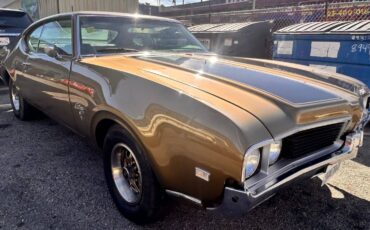 Oldsmobile-cutlass-supreme-1973-brown-4
