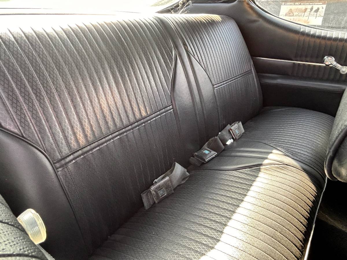 Oldsmobile-cutlass-supreme-1973-brown-8