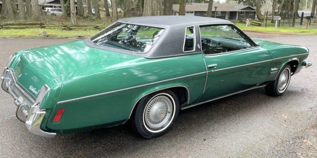 Oldsmobile-cutlass-supreme-1973-green-12