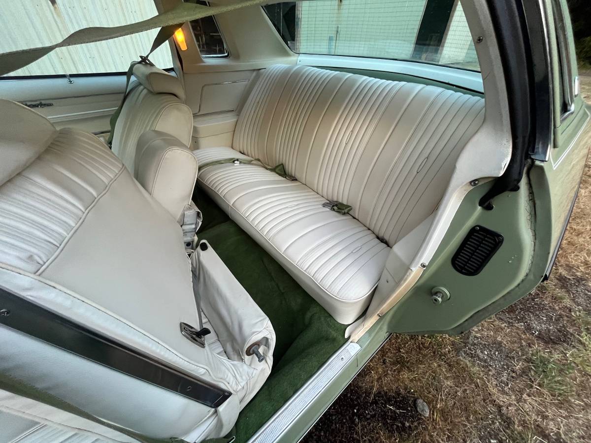 Oldsmobile-cutlass-supreme-1975-10