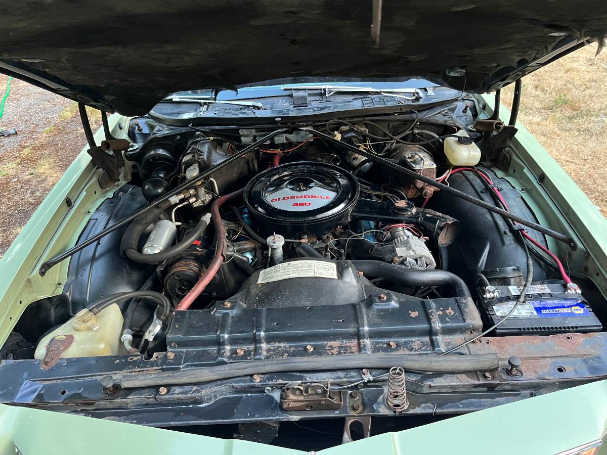 Oldsmobile-cutlass-supreme-1975-15