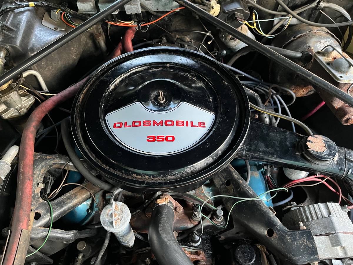 Oldsmobile-cutlass-supreme-1975-16