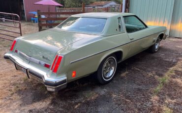 Oldsmobile-cutlass-supreme-1975-7