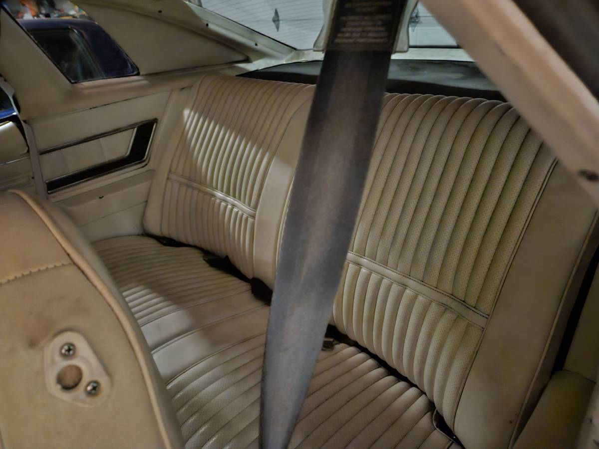 Oldsmobile-cutlass-supreme-1975-blue-10