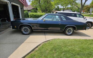 Oldsmobile-cutlass-supreme-1975-blue