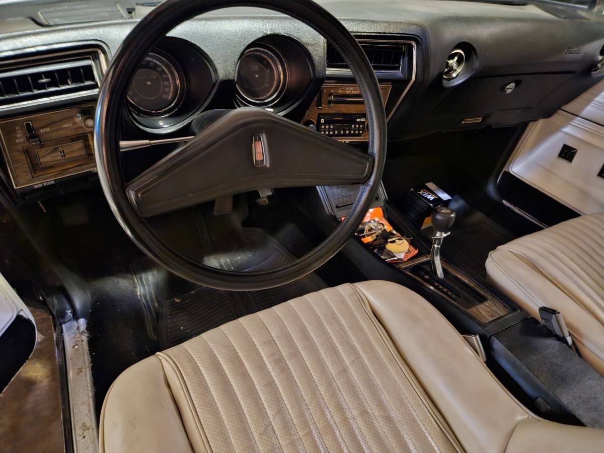 Oldsmobile-cutlass-supreme-1975-blue-9