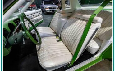 Oldsmobile-cutlass-supreme-1976-green-14