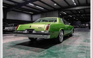 Oldsmobile-cutlass-supreme-1976-green-17