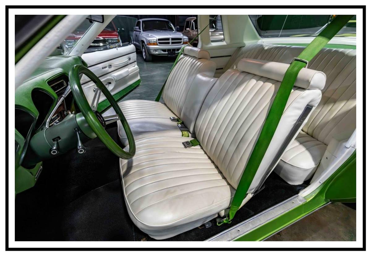 Oldsmobile-cutlass-supreme-1976-green-2
