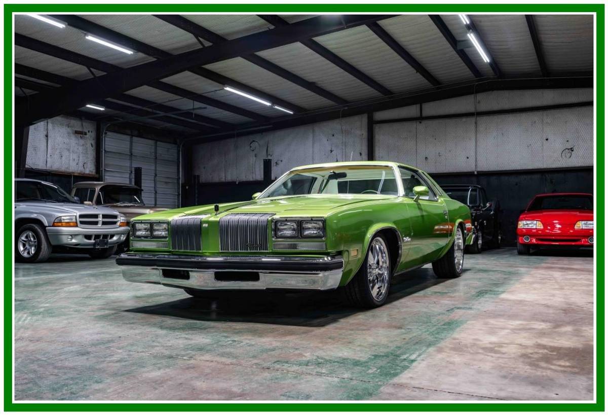 Oldsmobile-cutlass-supreme-1976-green-20