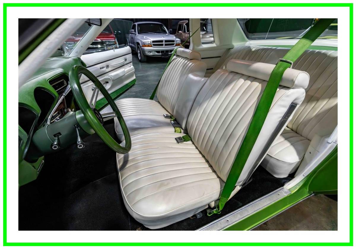 Oldsmobile-cutlass-supreme-1976-green-34