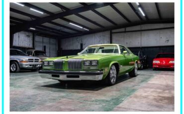 Oldsmobile-cutlass-supreme-1976-green-47