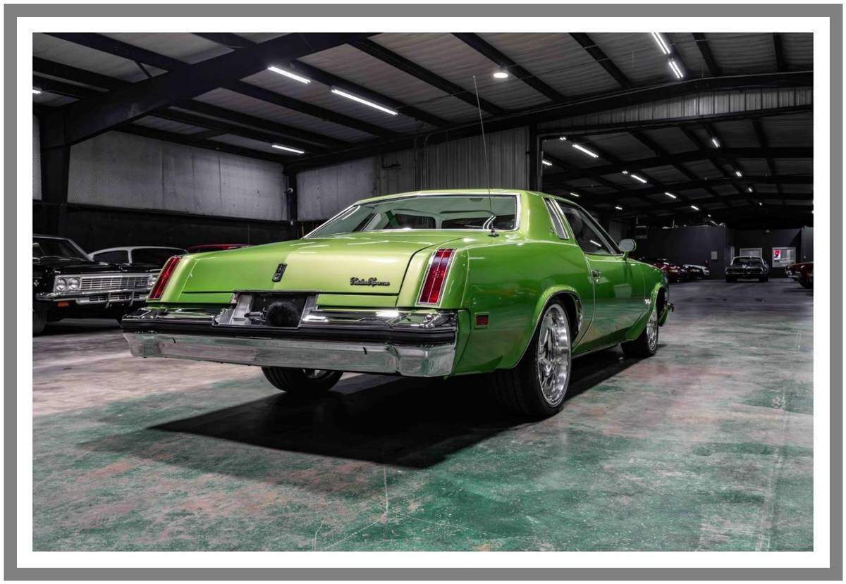 Oldsmobile-cutlass-supreme-1976-green-52