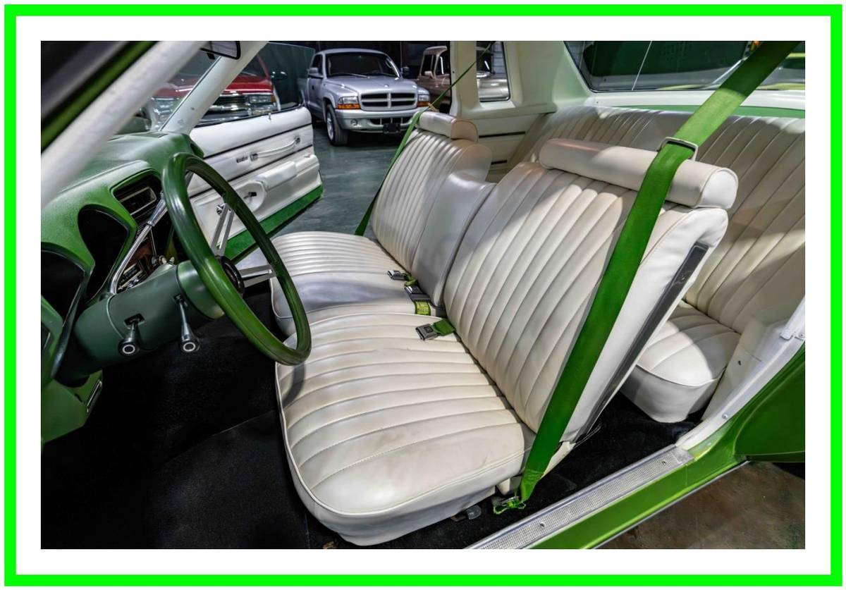 Oldsmobile-cutlass-supreme-1976-green-6