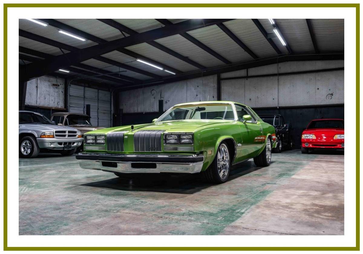 Oldsmobile-cutlass-supreme-1976-green-8