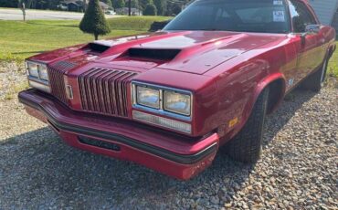 Oldsmobile-cutlass-supreme-1977-red-13