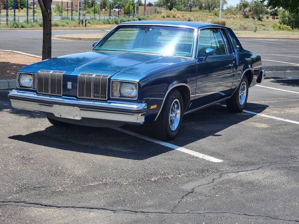 Oldsmobile-cutlass-supreme-1979-blue