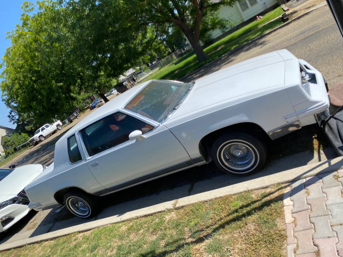 Oldsmobile-cutlass-supreme-1981