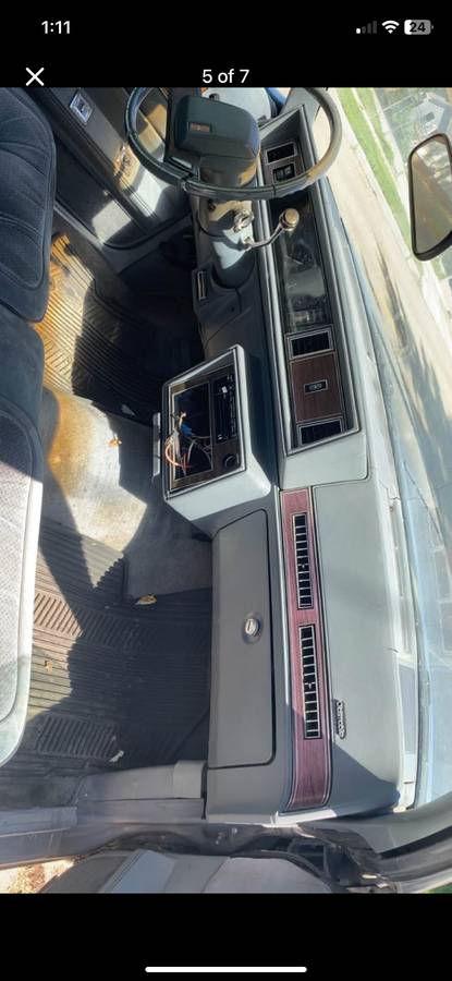 Oldsmobile-cutlass-supreme-1981-8